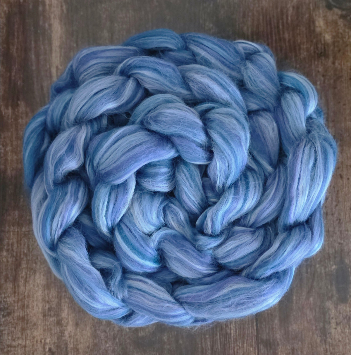 Glaciar Perito Moreno BFL Bamboo 6 Ounce Wool Fiber Braid Blue Faced Leicester for Spinning or Felting